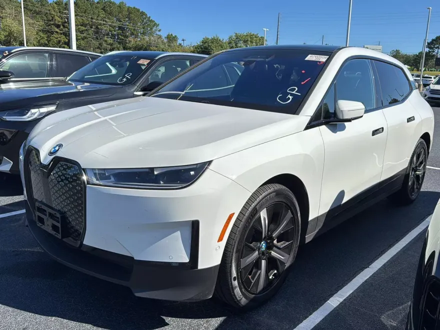 2025 Bmw iX photo 1