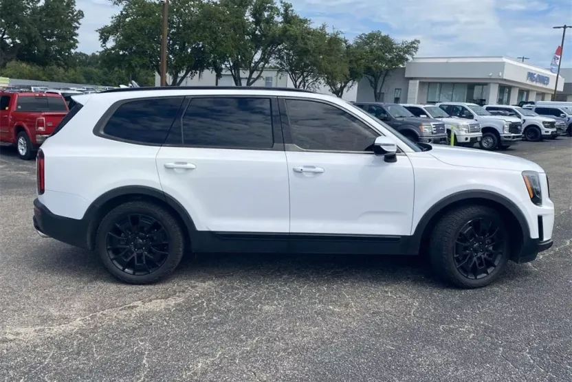 2021 Kia Telluride SX photo 1