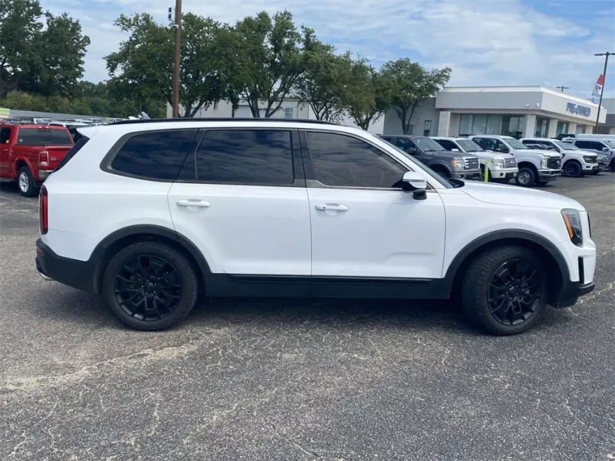 2021 Kia Telluride SX photo 1
