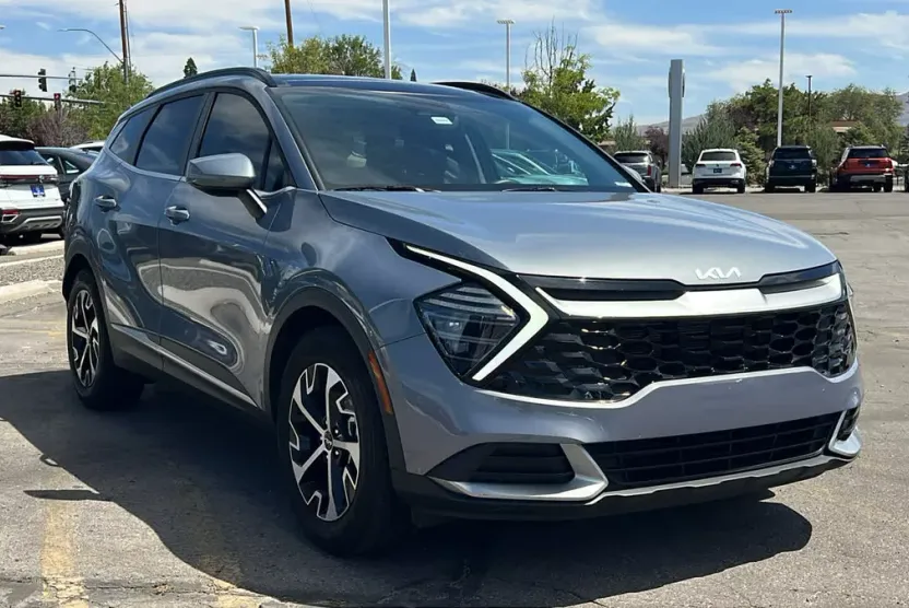 2025 Kia Sportage EX photo 1