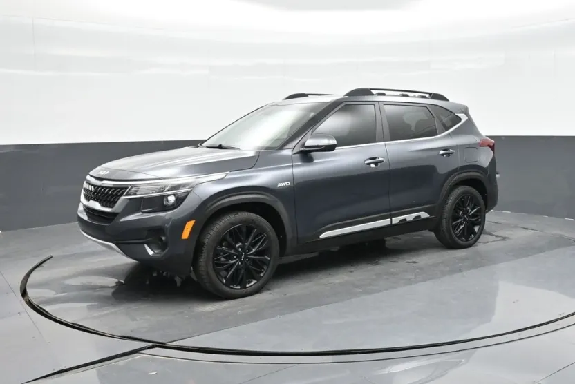 2022 Kia Seltos Nightfall Edition photo 1