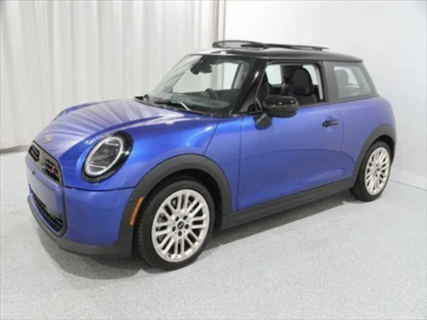 2025 Mini Cooper S 2 Door Hardtop Iconic photo 1