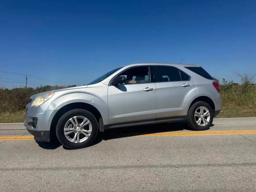 2012 Chevrolet Equinox LS photo 1