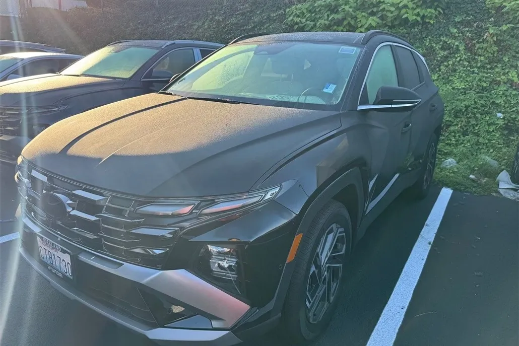 2025 Hyundai Tucson Hybrid Limited photo 1