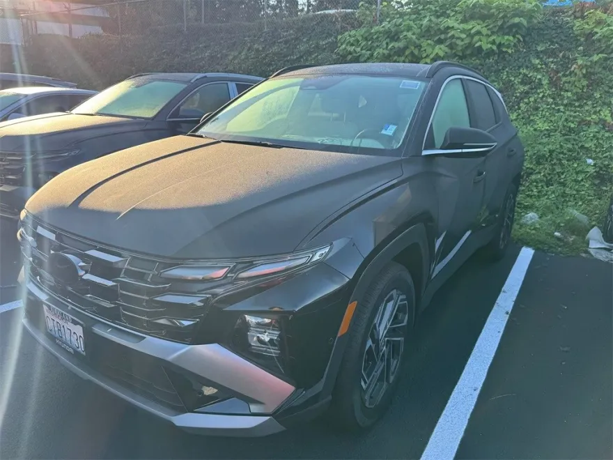 2025 Hyundai Tucson Hybrid Limited photo 1