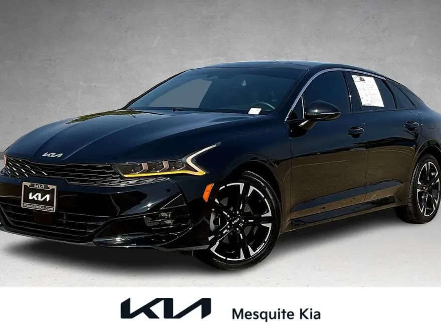 2024 Kia K5 GT-Line photo 1