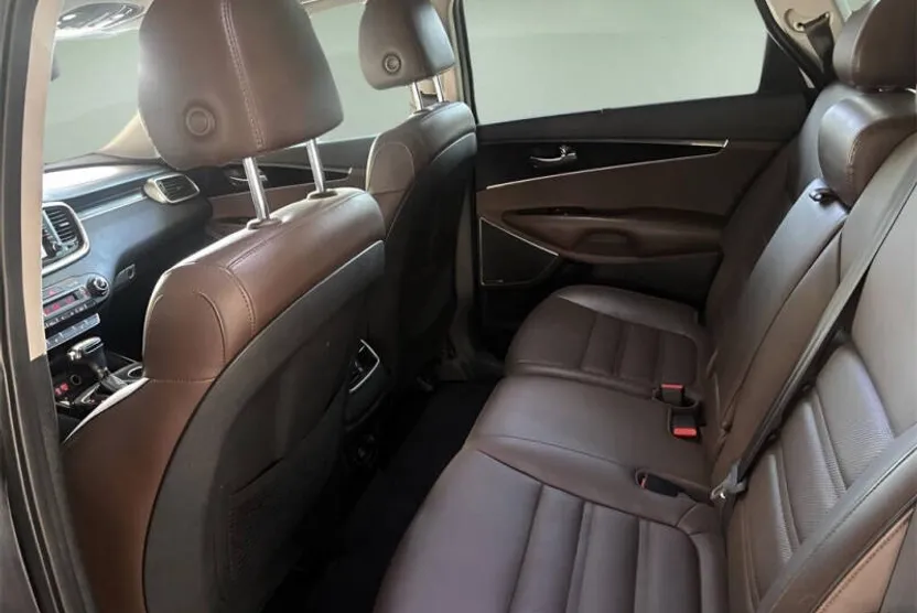 2019 Kia Sorento SX photo 1