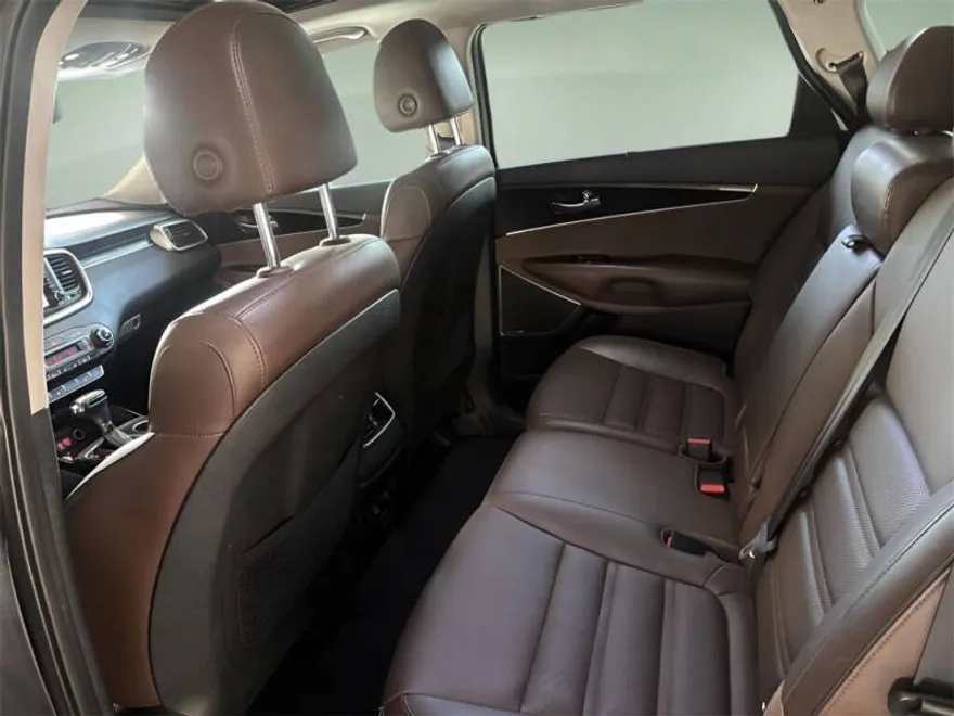 2019 Kia Sorento SX photo 1
