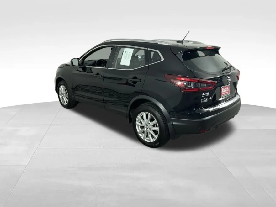 2022 Nissan Rogue Sport SV photo 1