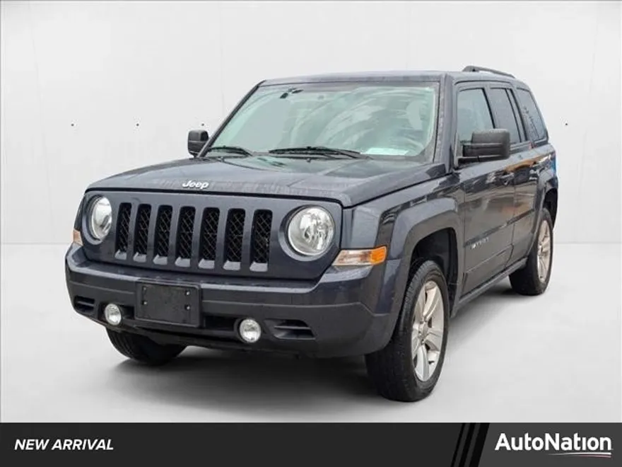 2016 Jeep Patriot Latitude photo 1