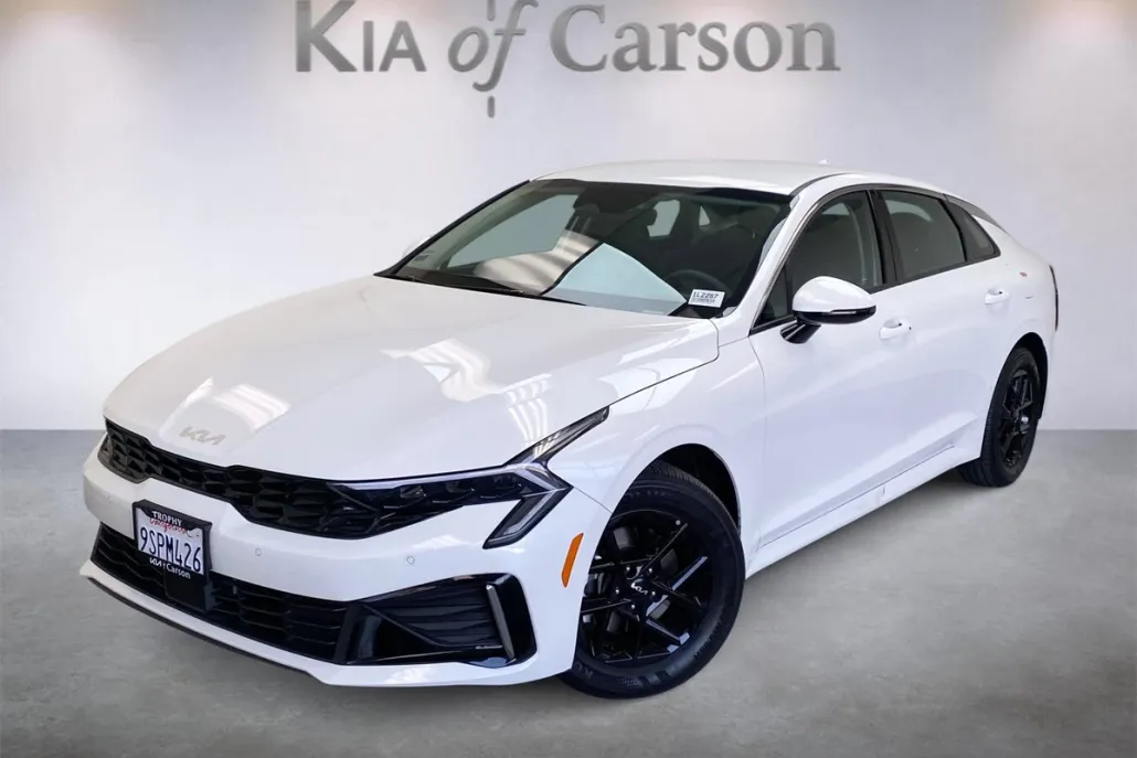 2025 Kia K5 LXS photo 1