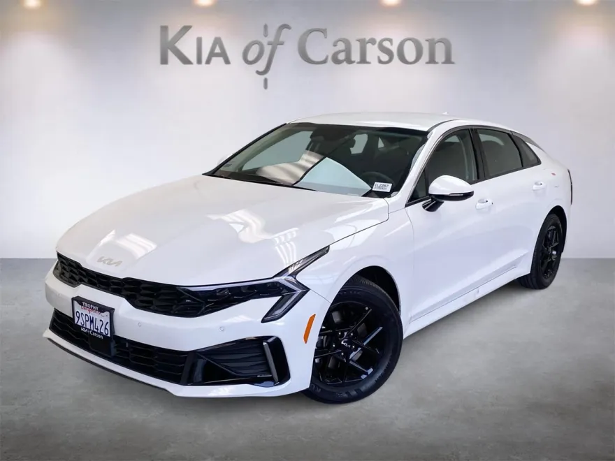 2025 Kia K5 LXS photo 1