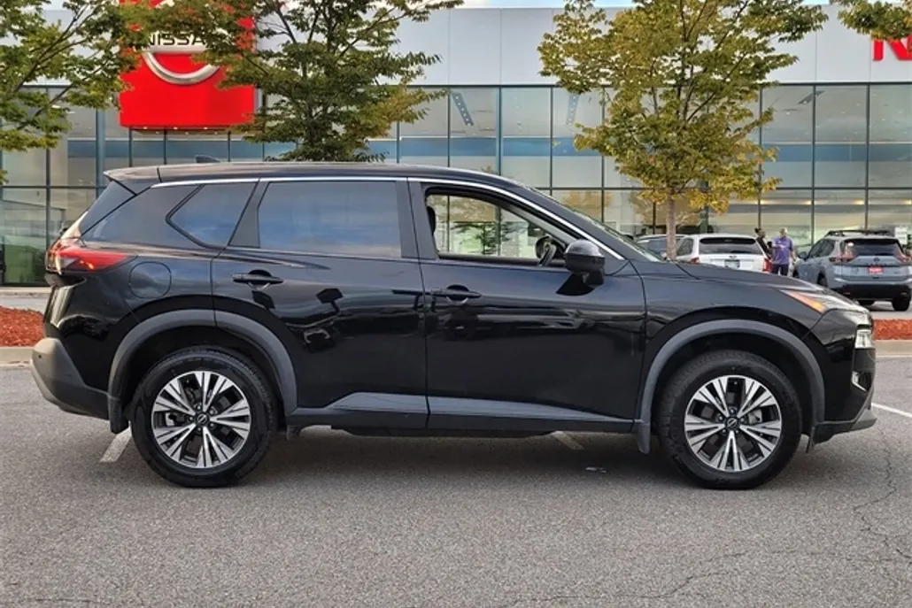 2023 Nissan Rogue SV photo 1