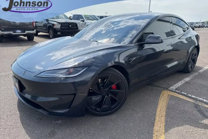 2024 Tesla Model 3 Performance photo 1