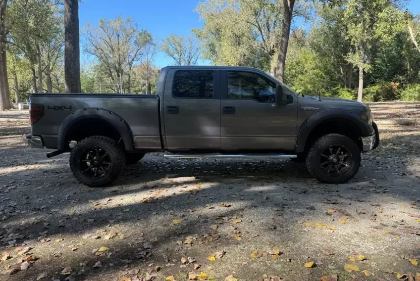 2011 Ford F-150 XLT photo 1
