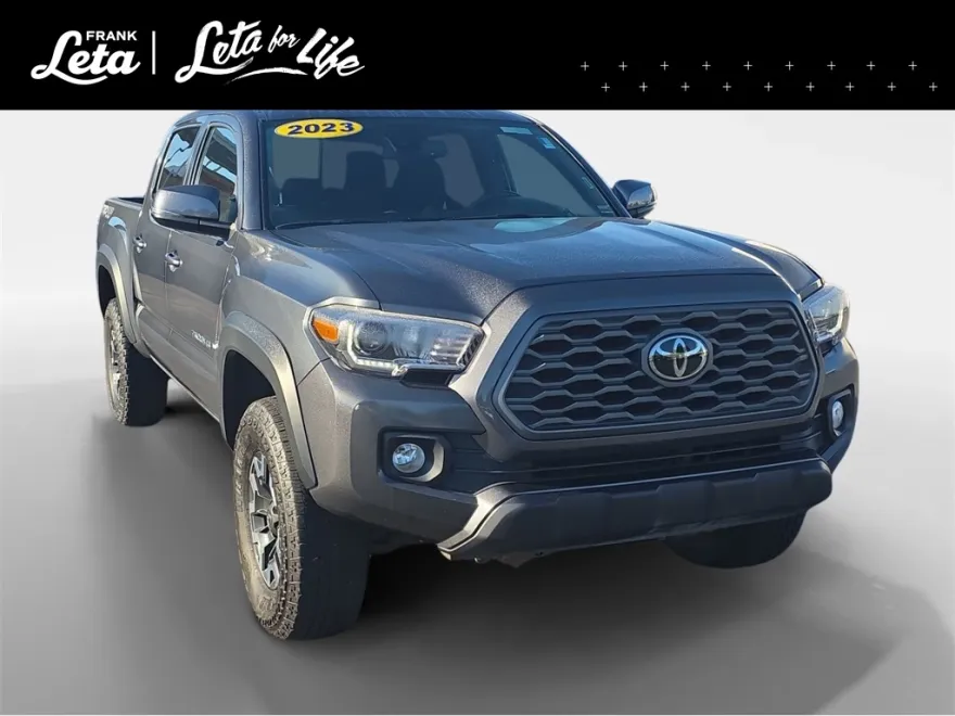 2023 Toyota Tacoma TRD Off-Road photo 1