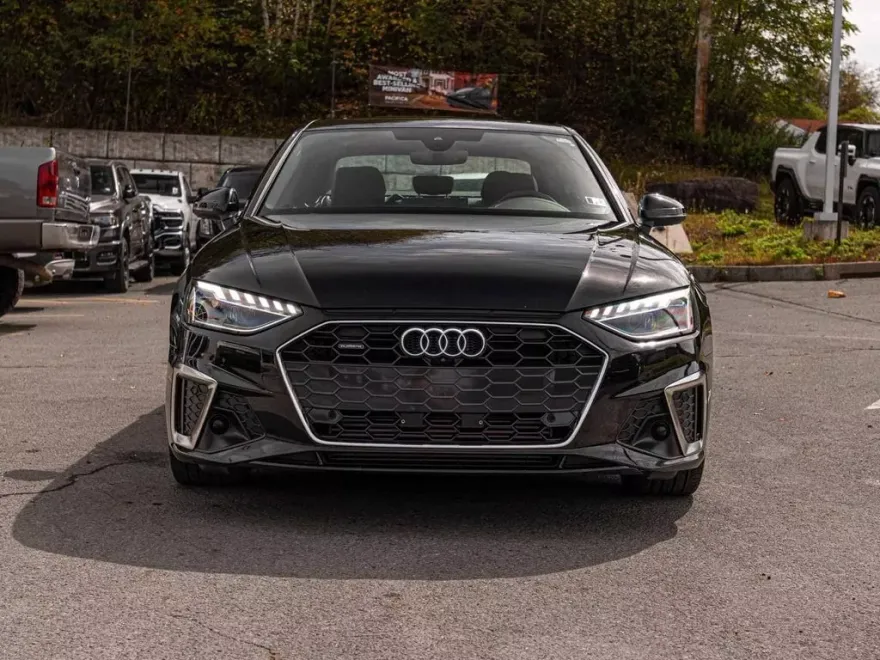 2023 Audi A4 S line Quattro Premium Plus photo 1