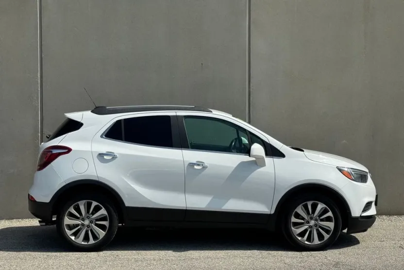 2020 Buick Encore Preferred photo 1