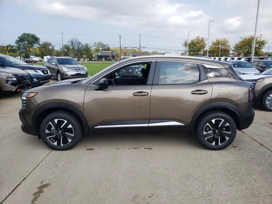 2026 Nissan Kicks SV photo 1
