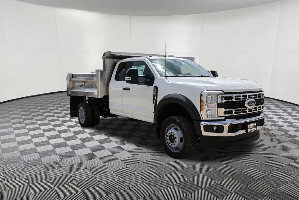 2025 Ford F-450 XL photo 1