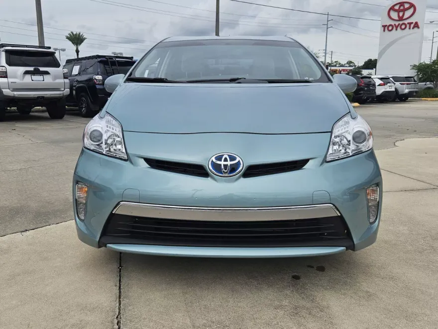 2015 Toyota Prius One photo 1