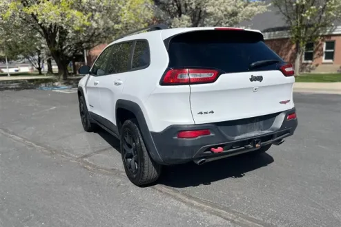 2017 Jeep Cherokee Trailhawk photo 3