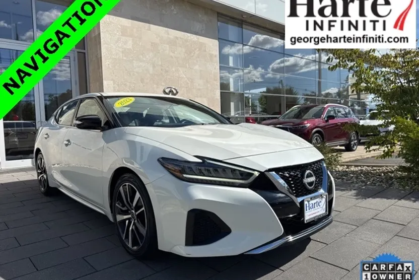 2023 Nissan Maxima SV photo 1