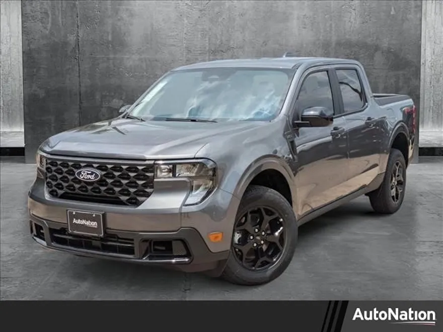 2025 Ford Maverick XLT photo 1