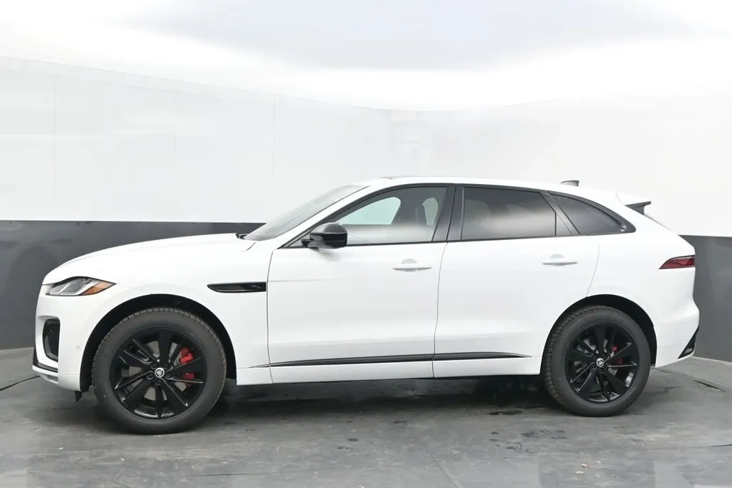 2026 Jaguar F-PACE P400 R-Dynamic S photo 1
