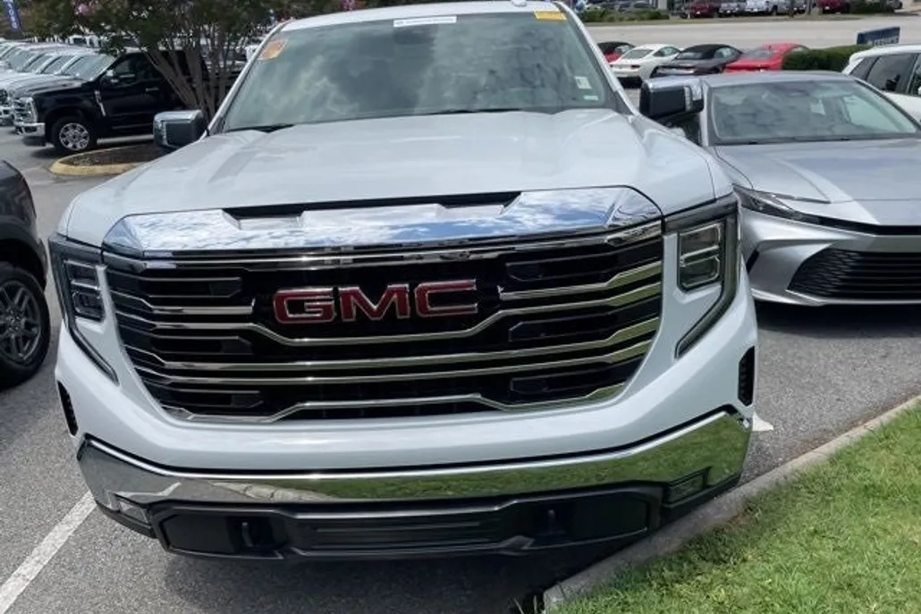 2024 Gmc Sierra 1500 SLT photo 1
