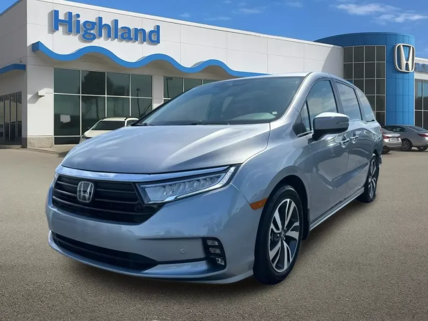 2023 Honda Odyssey Touring photo 1