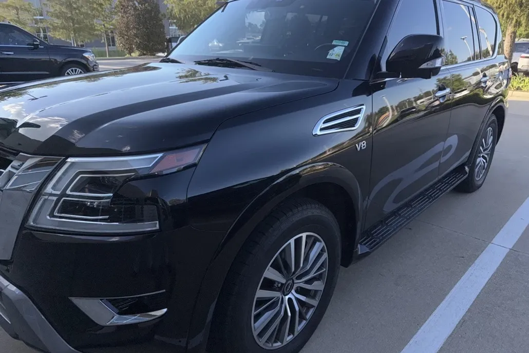 2021 Nissan Armada SL photo 1