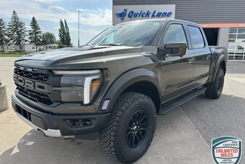 2025 Ford F-150 Raptor photo 1