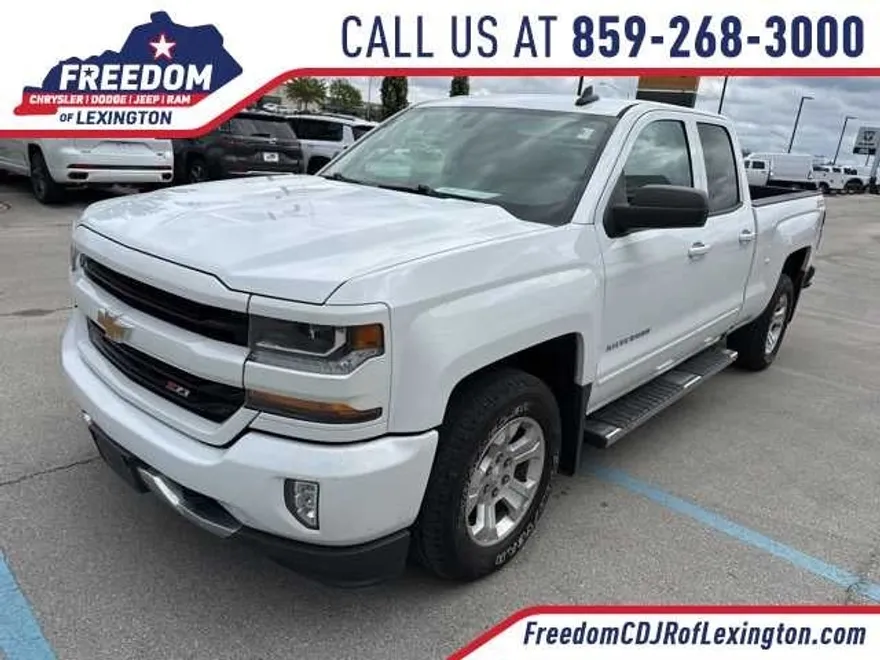 2018 Chevrolet Silverado 1500 LT photo 1