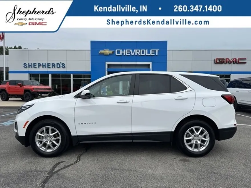 2022 Chevrolet Equinox LT photo 1