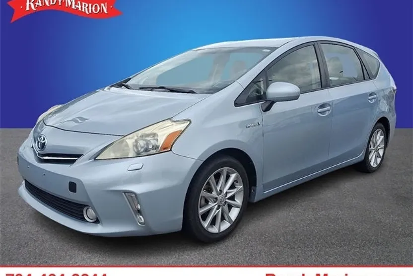 2013 Toyota Prius V Five photo 1