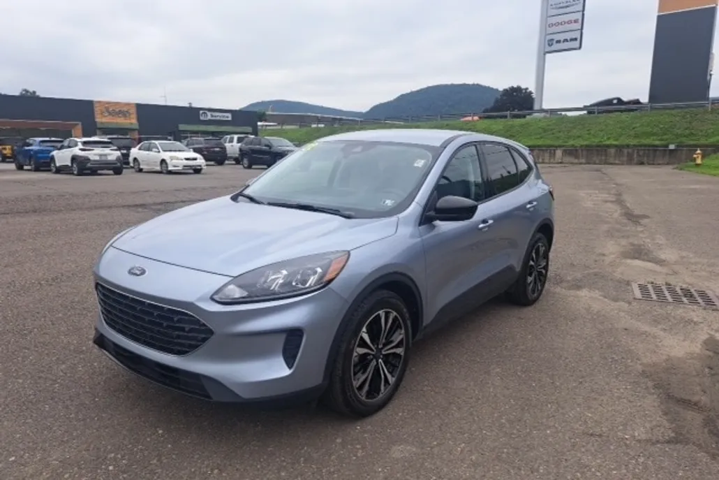 2022 Ford Escape SE Hybrid photo 1