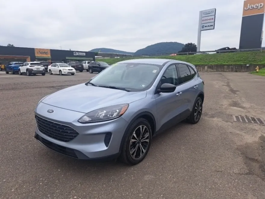 2022 Ford Escape SE Hybrid photo 1