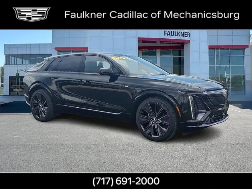 2025 Cadillac Lyriq Sport photo 1