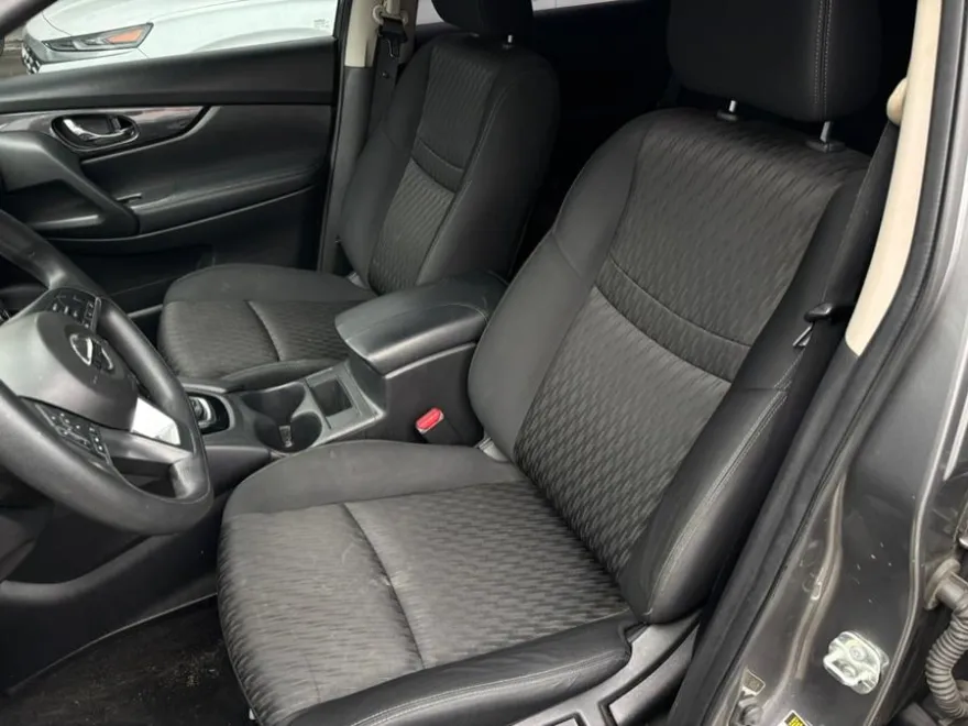 2018 Nissan Rogue S photo 8