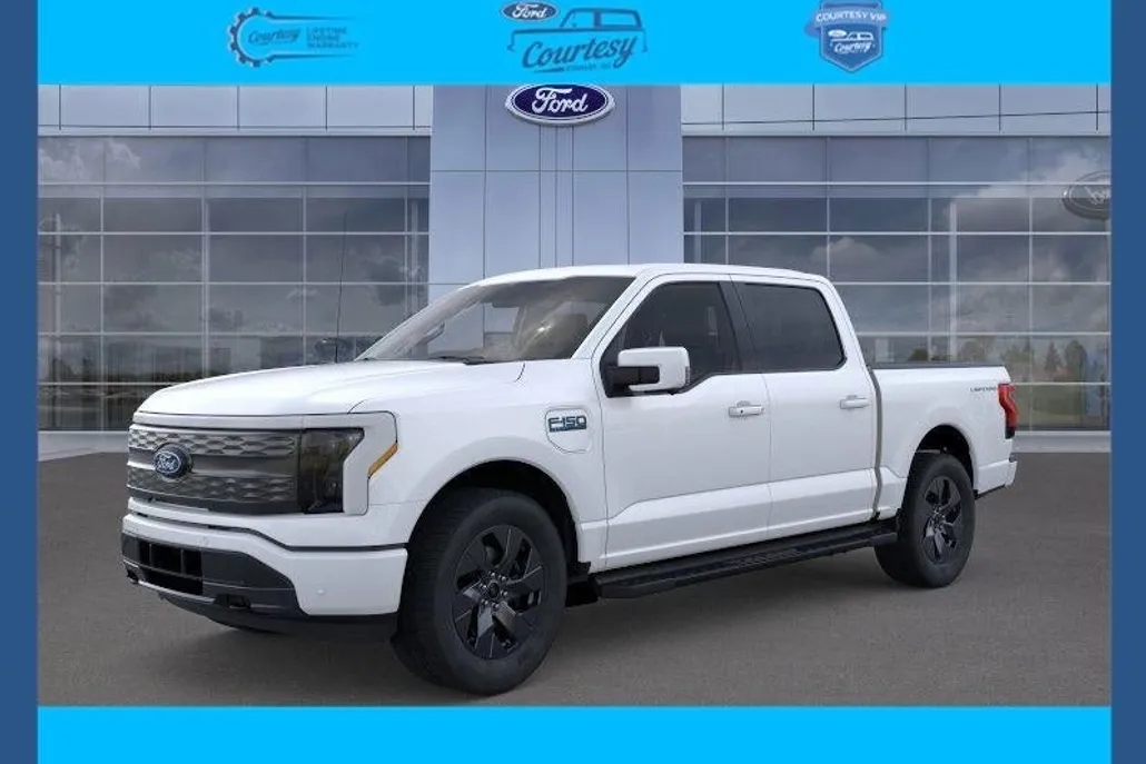 2025 Ford F-150 Lightning Lariat photo 1