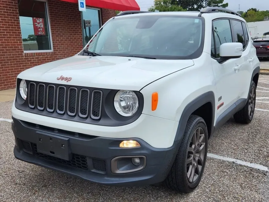 2016 Jeep Renegade Latitude North Edition photo 1