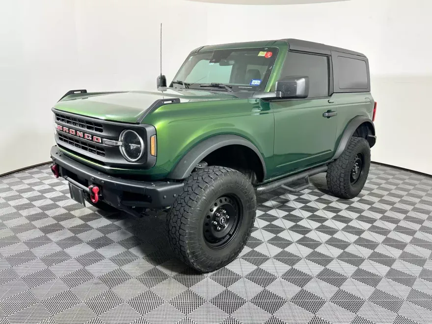 2022 Ford Bronco Black Diamond photo 1
