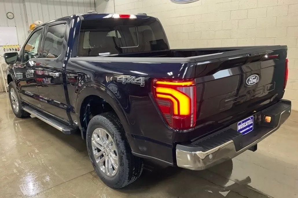 2025 Ford F-150 Lariat photo 1