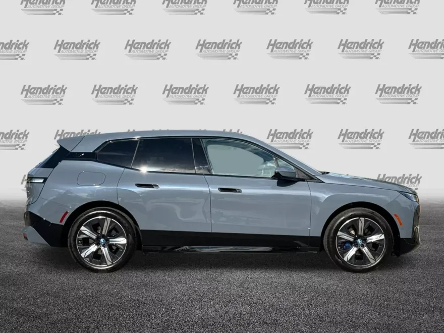 2025 Bmw iX photo 1