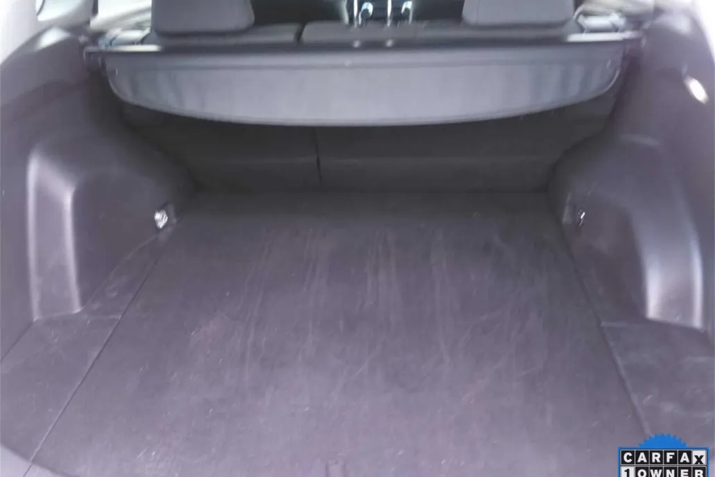 2023 Toyota RAV4 XLE photo 1