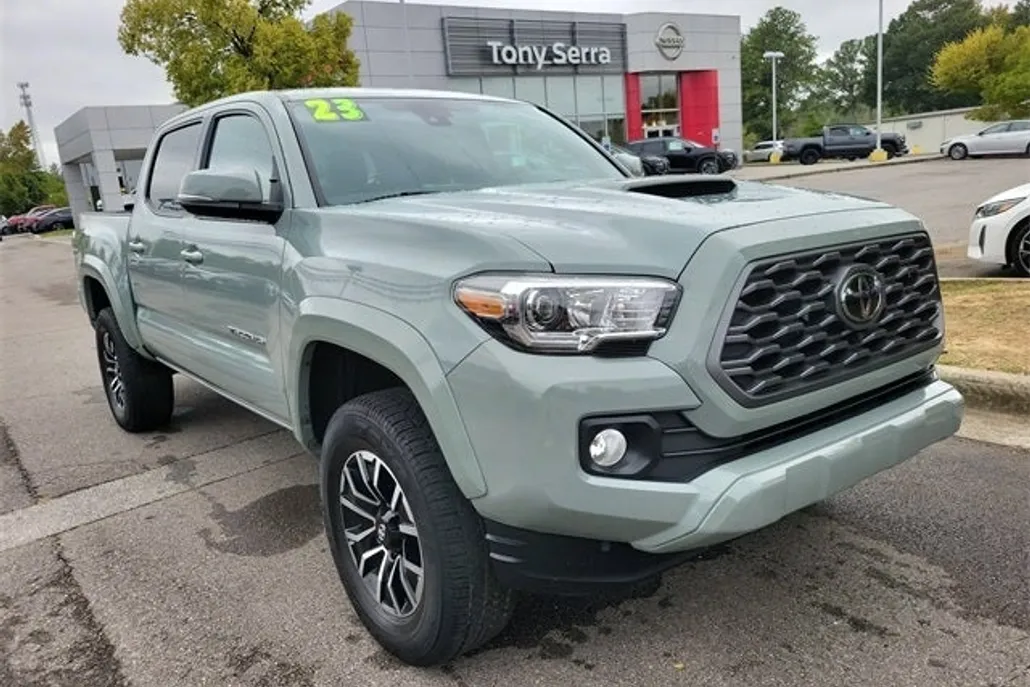 2023 Toyota Tacoma TRD Sport V6 photo 1