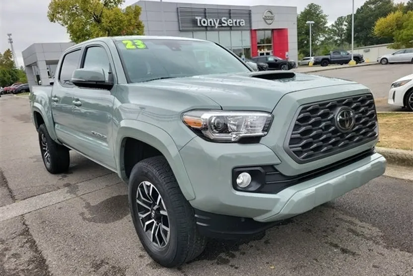 2023 Toyota Tacoma TRD Sport V6 photo 1