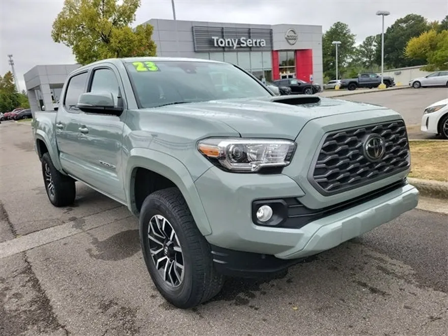 2023 Toyota Tacoma TRD Sport V6 photo 1