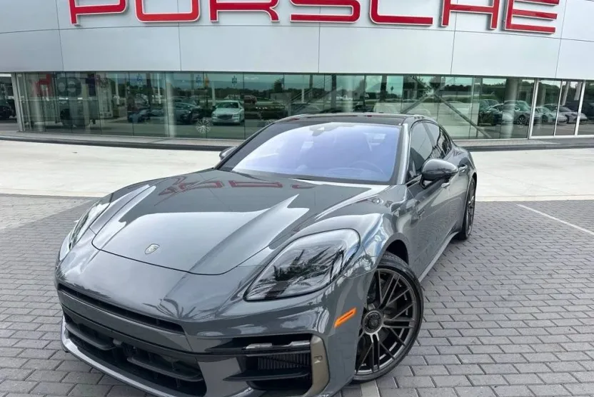 2025 Porsche Panamera Turbo E-Hybrid photo 1